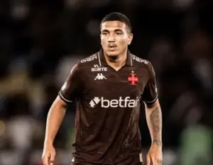 Volante do Vasco sofre ruptura do ligamento do joelho e vai passar por cirurgia