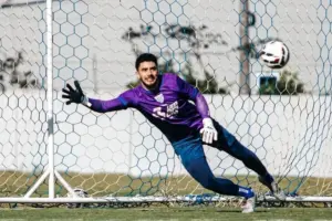 Avaí é acionado na Justiça por atrasos salariais de César Augusto