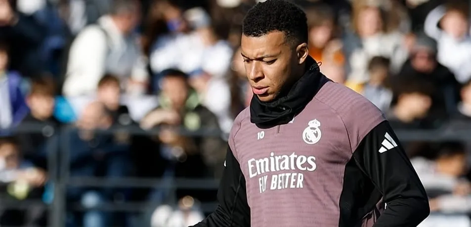 Mbappé em ação durante treino aberto (Foto: Divulgação-Real Madrid)