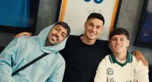 De férias nos EUA, jogadores do Botafogo eternizam amizade com tatuagem