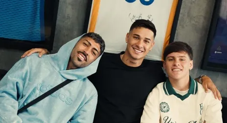 De férias nos EUA, jogadores do Botafogo eternizam amizade com tatuagem