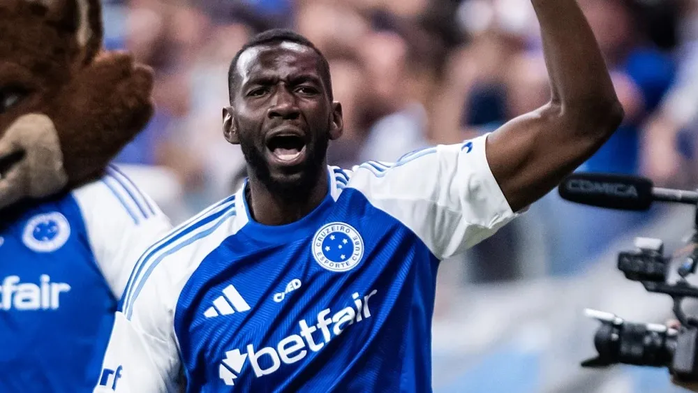 Cruzeiro inicia reformulação e confirma saídas de Gamarra, Eduardo e Bolasie