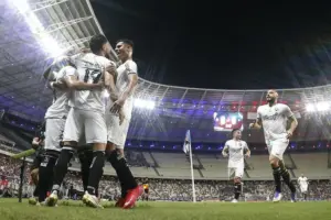 Botafogo x Fortaleza - Leão joga pela vida contra Fogão de olho no G5
