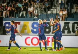 Red Bull Bragantino 4 x 0 Vitória - Bulls sonha com G8 e complica Leão