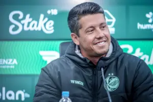 Sondado por outros clubes, Thiago Carpini comunica saída do Juventude ao final do BR