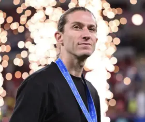 Filipe Luís exalta PSG, cita 'temporada esplêndida' do Flamengo e traça plano por título