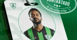Lateral ex-Ponte Preta é anunciado como novo reforço do América-MG