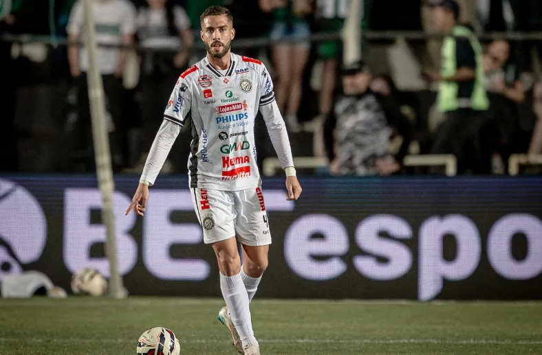 Zagueiro Jaime Giraldo no Operário-PR - Foto: André Jonsson/OFEC