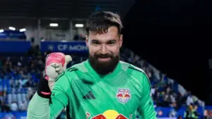 Quem é Carlos Coronel, goleiro do Paraguai que está próximo de ser reforço do São Paulo