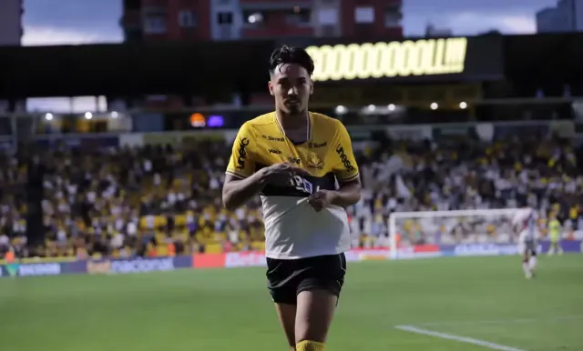 Criciúma acerta com Waguininho e pode ceder dupla à Chape 3 Chapecoense mira dupla do Criciuma