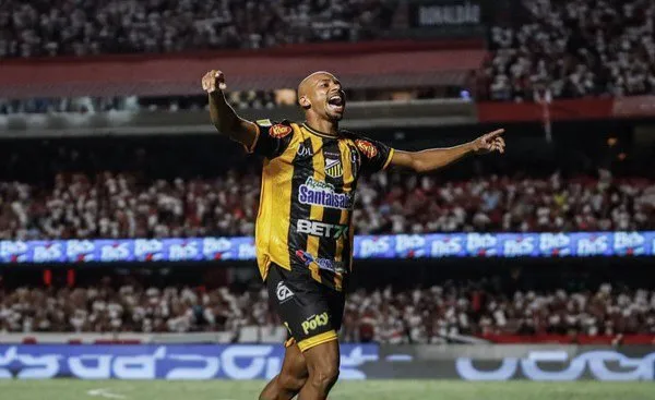 Criciuma acerta com Waguininho