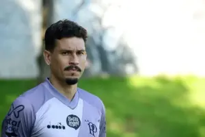 Zagueiro deixa a Ponte Preta e retorna para time da Série D em 2026