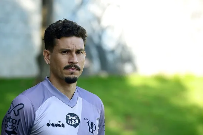 Zagueiro deixa a Ponte Preta e retorna para time da Série D em 2026