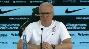 Dorival Jr valoriza Corinthians e pede 'respeito' à imprensa