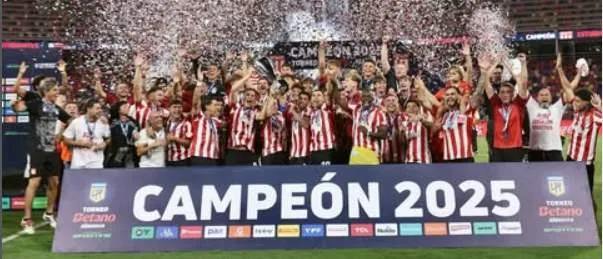 Estudiantes bate Racing nos pênaltis e leva o Clausura 2 Clausura - 2025