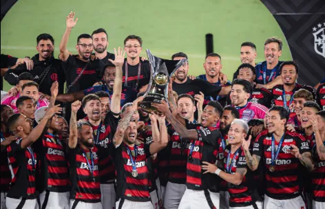 O Flamengo tenta conquistar a tríplice coroa - Foto: Divulgação / Flamengo