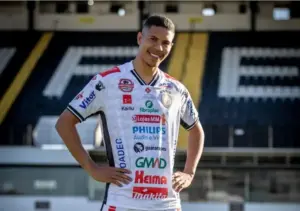 Ponte Preta acerta a contratação de atacante ex-Operário-PR