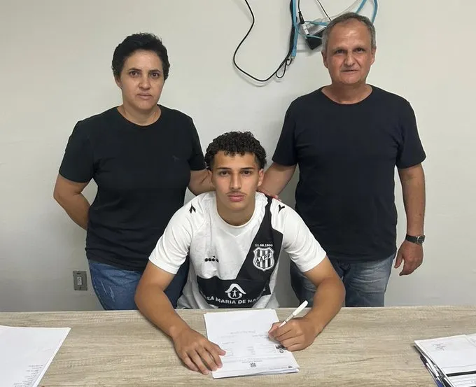 Meio-campista Pedro Aguiar, da Ponte Preta