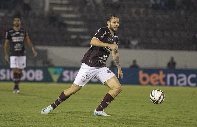 Ponte Preta entra em acordo por volante ex-Ferroviária