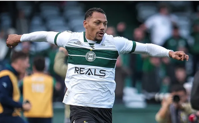 Guarani desiste da contratação de lateral ex-Coritiba