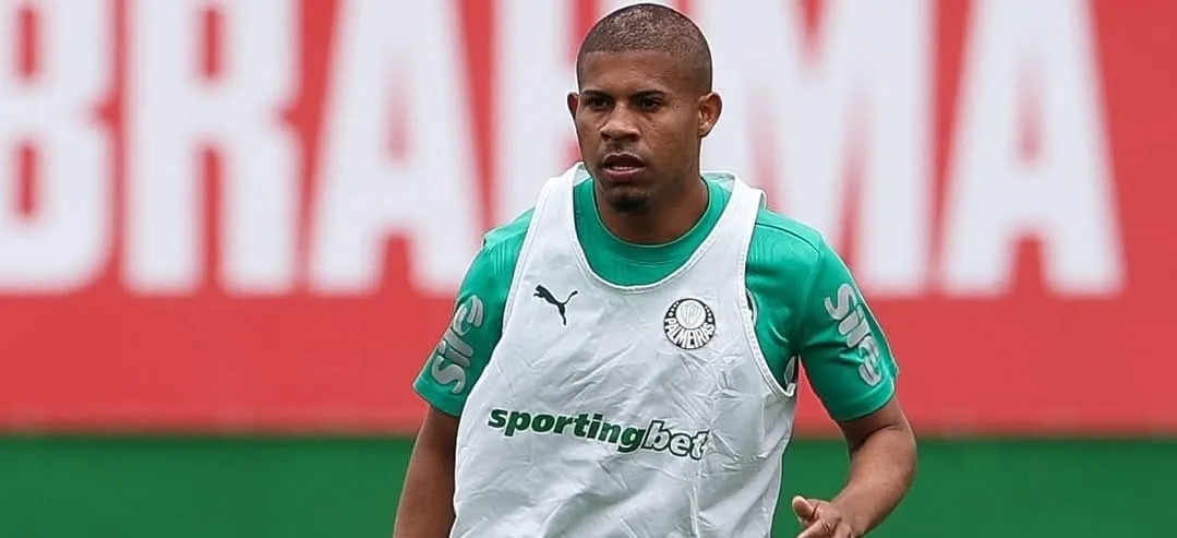 Gilberto durante treino (Foto: Cesar Greco-Palmeiras)