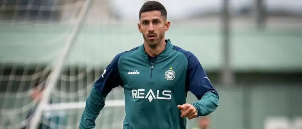 Atlético-GO fecha a contratação de campeão da Série B pelo Coritiba