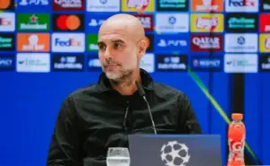 Guardiola presta apoio a Xabi Alonso, pressionado no Real Madrid