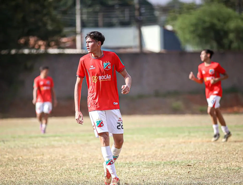 Com apenas 17 anos, jovem atacante deixa o MT para brilhar no futebol paulista 4 IMG 20251211 WA0015