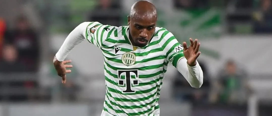 Júlio Romão em ação (Foto: Divulgação-Ferencváros)