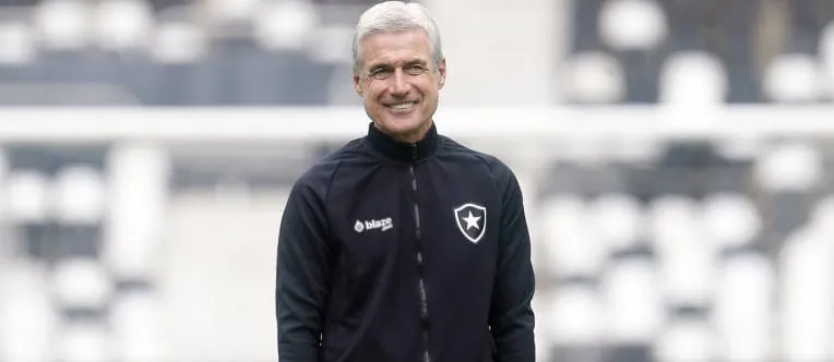 Luís Castro, ex-técnico do Botafogo (Foto: Vítor Silva-BFR)