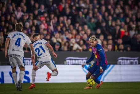 Lamine Yamal rejeita comparação com Messi no Barcelona