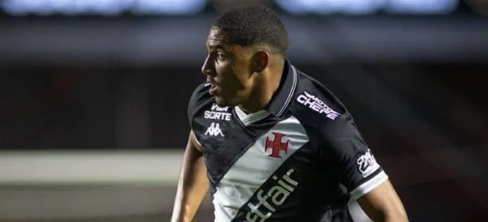 Léo Jacó em ação pelo Vasco (Foto: Matheus Lima-CRVG)