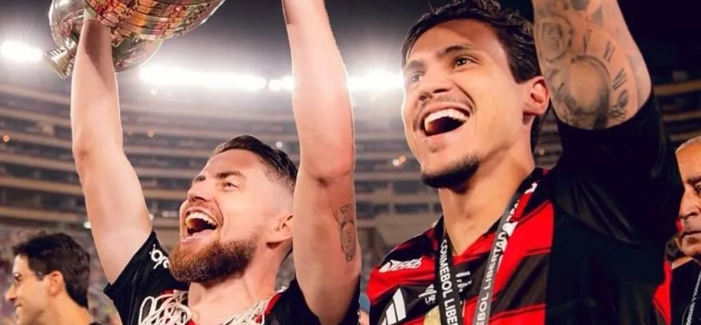 Flamengo enfrenta o Ceará com titulares em busca do Brasileirão