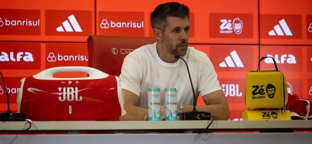 Pezzolano fechou com o Internacional (Foto: Filipe Maciel-SCI)