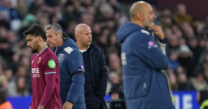 Paquetá ainda sofre os efeitos da investigação ligada a apostas, diz técnico do West Ham