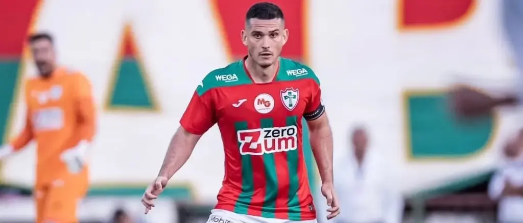 Portuguesa oficializa a saída de zagueiro após três anos