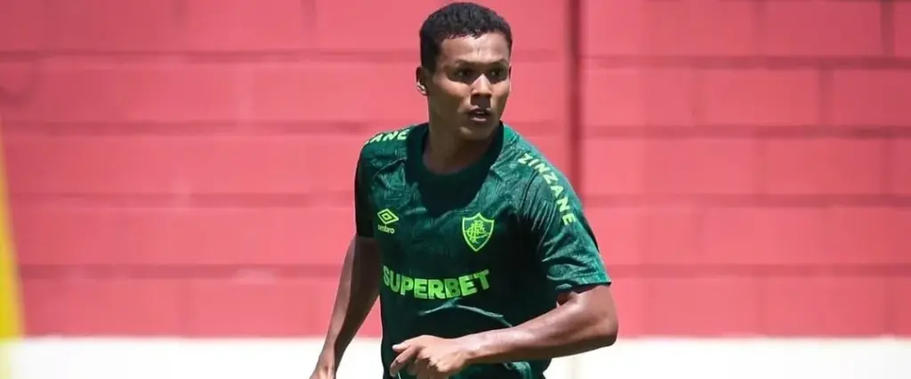 Londrina se aproxima da contratação de lateral do Fluminense