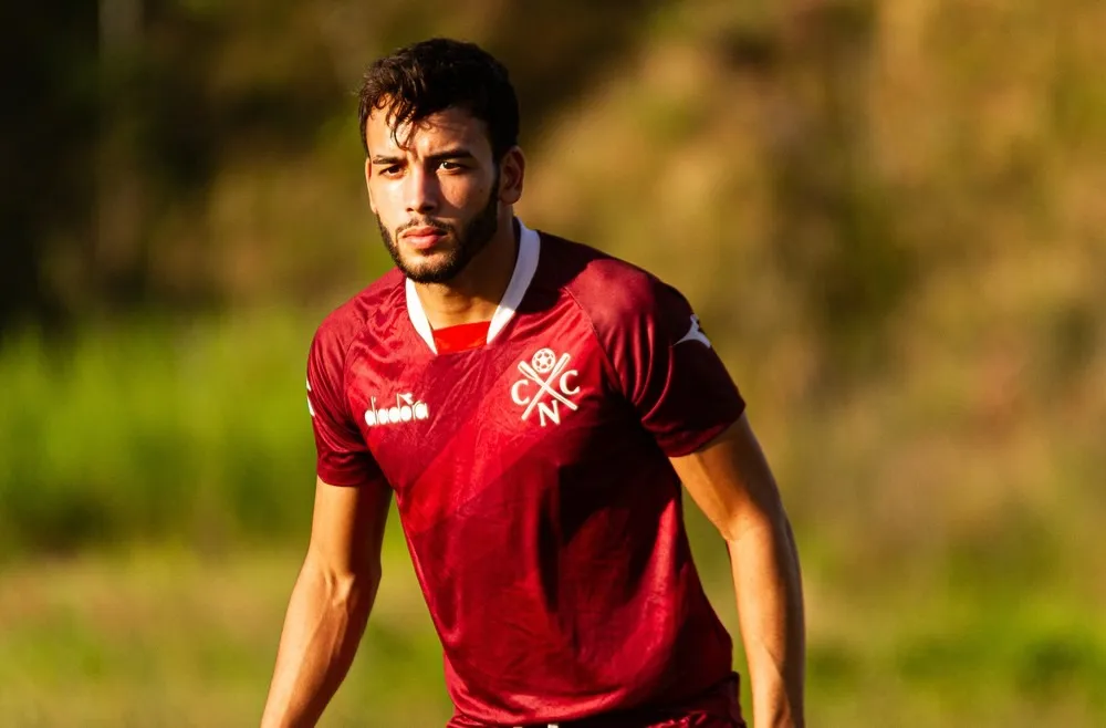 Brusque contrata lateral Raimar, ex-Amazonas