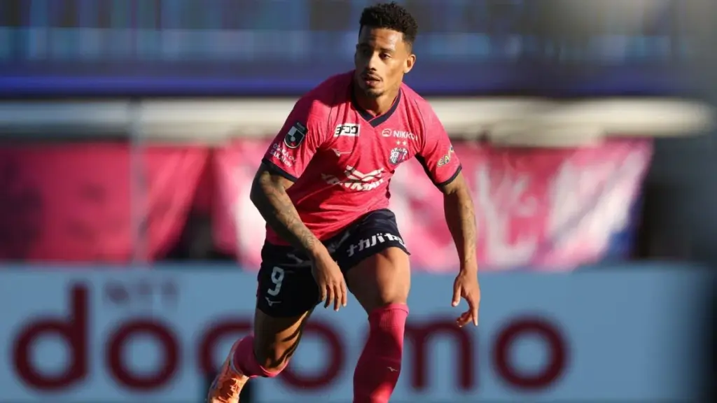 Bahia negocia venda de Rafael Ratão ao Shanghai Shenhua 2 Bahia negocia venda de Rafael Ratão ao Shanghai Shenhua (Foto: Cerezo Osaka/Divulgação)