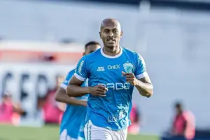 Santa Cruz acerta contratações de Hamilton e Quirino