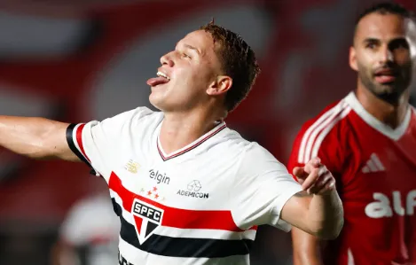 São Paulo 3 x 0 Internacional - Tricolor no G8 e Colorado quase rebaixado