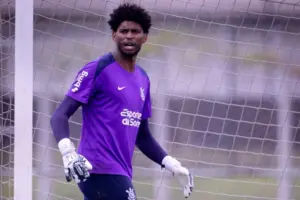 Copa do Brasil: Hugo Souza pede para Corinthians 'controlar ansiedade' e 'buscar sonho'