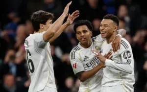 ESPANHOL: Mbappé iguala recorde de Cristiano Ronaldo em vitória do Real Madrid