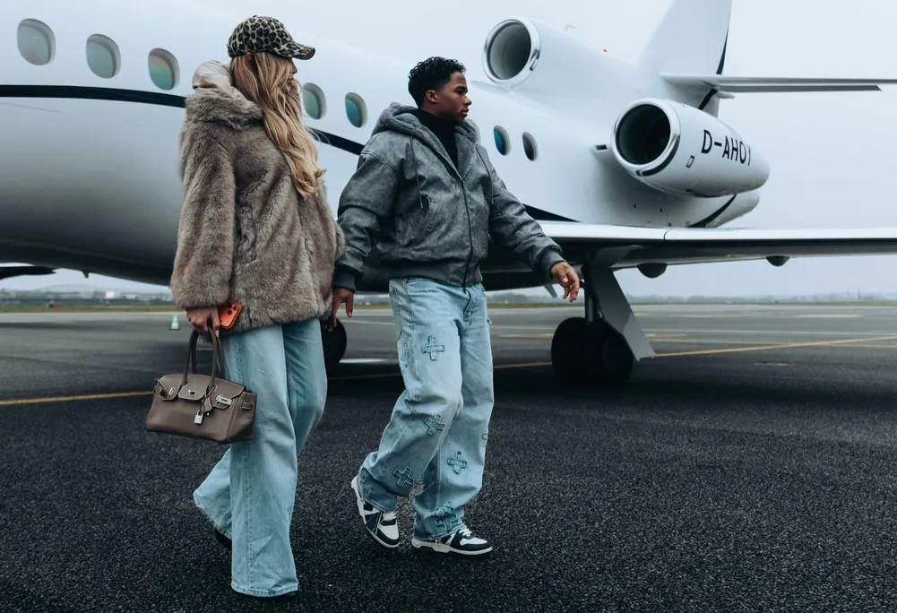 Endrick chega à França para reforçar o Lyon