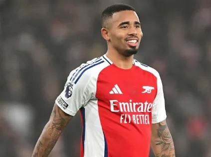 Gabriel Jesus volta ao Arsenal depois de quase um ano: 