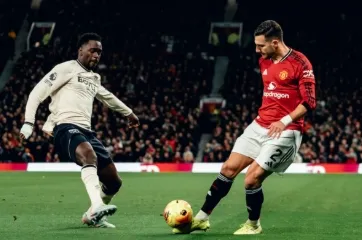 INGLÊS: United empata com o West Ham e perde chance de se aproximar dos líderes