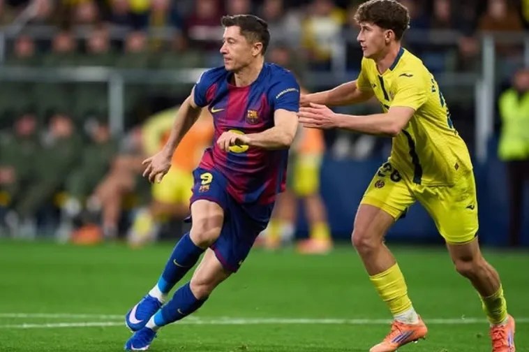 Lewandowski admite indefinição sobre seguir no Barcelona