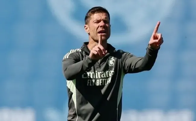 Xabi Alonso está na corda bamba no Real Madrid