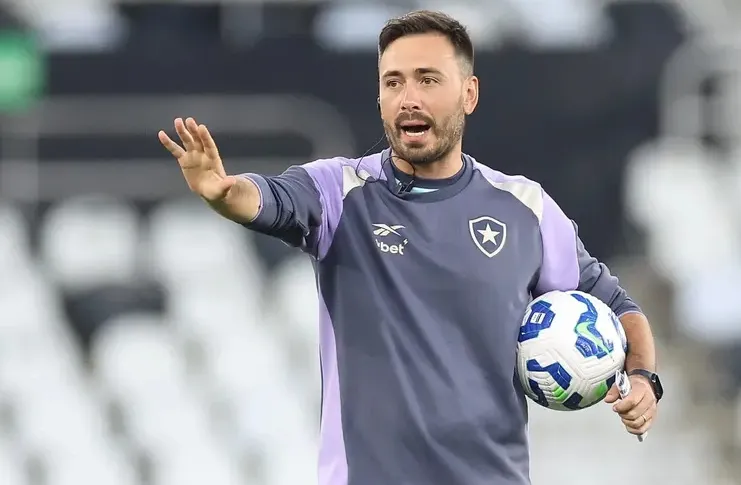 Davide Ancelotti não é mais técnico do Botafogo