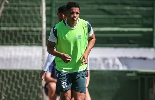 David Braz é o novo zagueiro da Ponte Preta